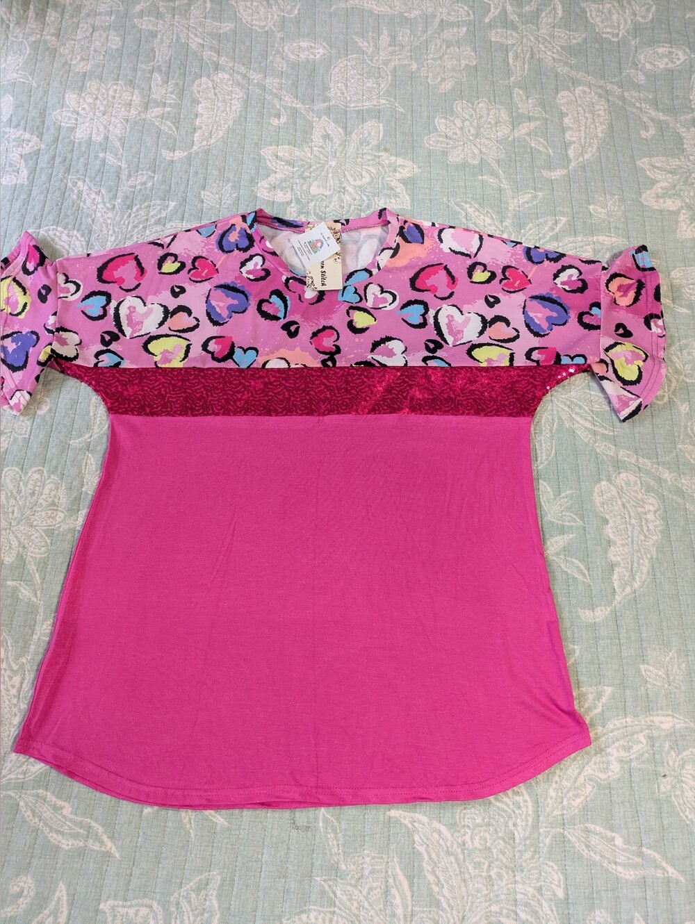 Southern Stitch Hearts & Sequin Pink Shirt. Size S - Picture 3 of 13